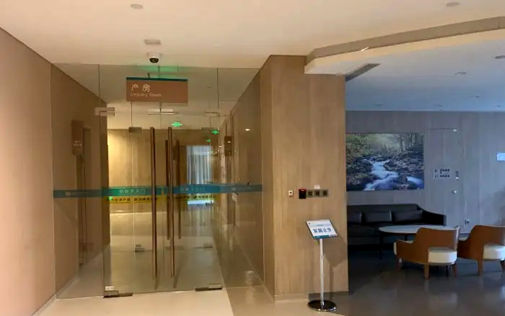 簡歐式設計醫(yī)院鋼質病房門，帶你體驗現(xiàn)代歐式的格調