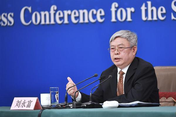 《誘了豪門大佬后,金絲雀她跑了》