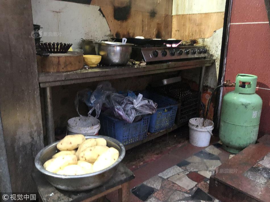 被宿舍里死對(duì)頭by取啥名小說