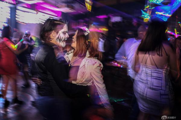 當(dāng)直男誤入基佬寢室格格黨