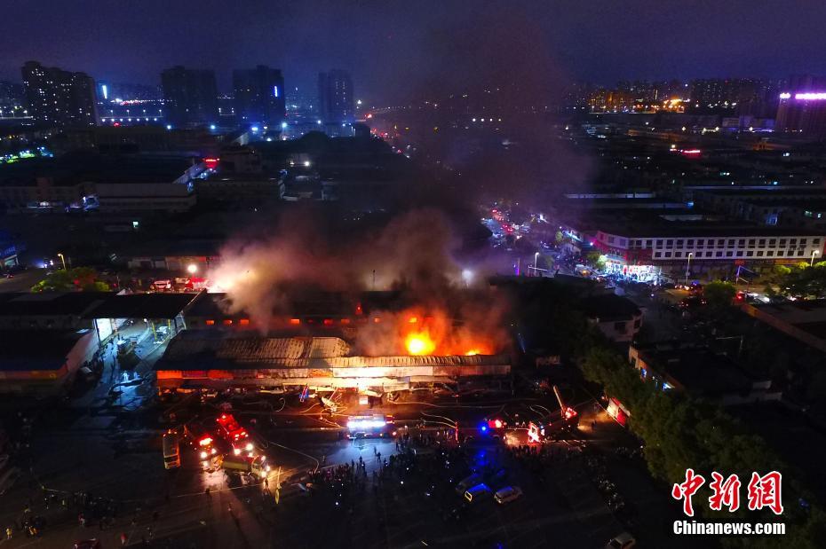 超級兵王混都市TXT