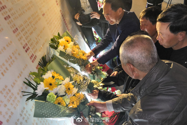 影后握住小狼狗(年下)最新章節(jié)更新時