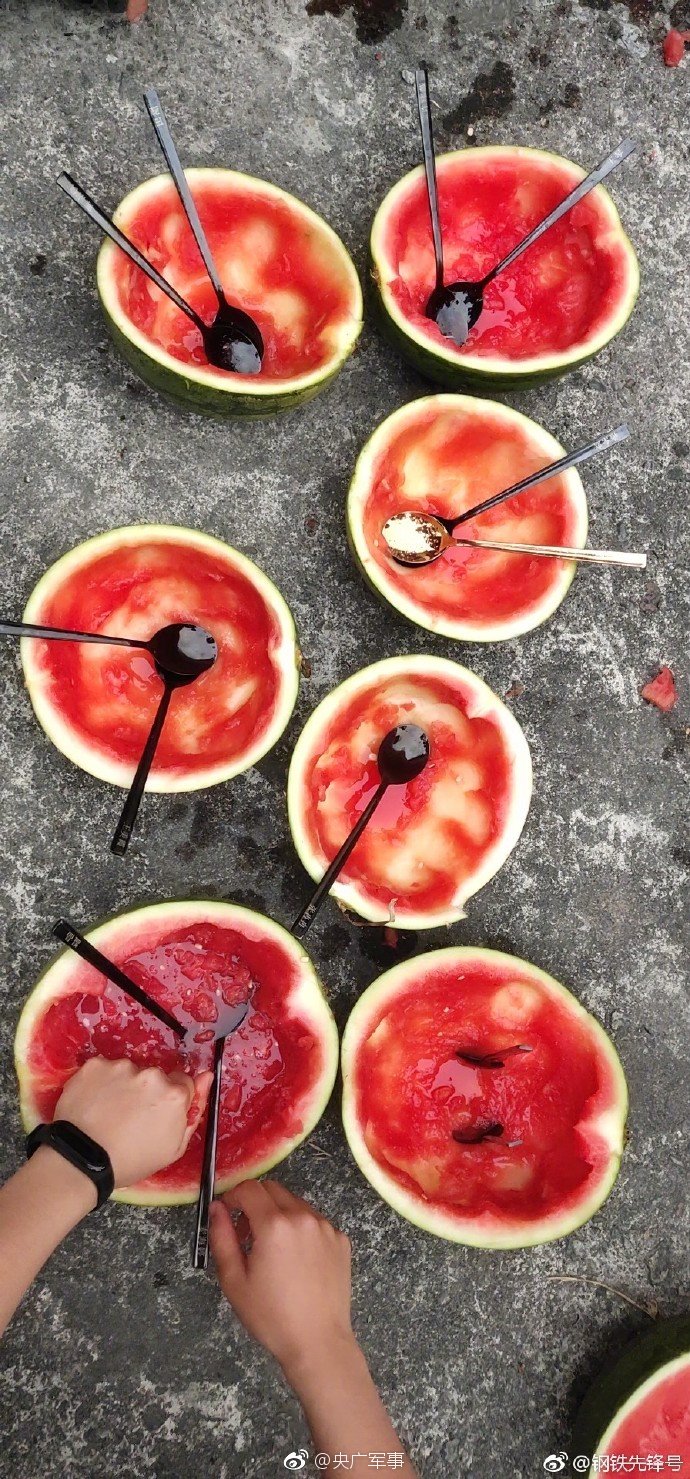 彈痕TXT奇書網(wǎng)